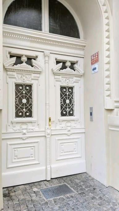 Romantic Apartment In The Center Of Praga Exterior foto